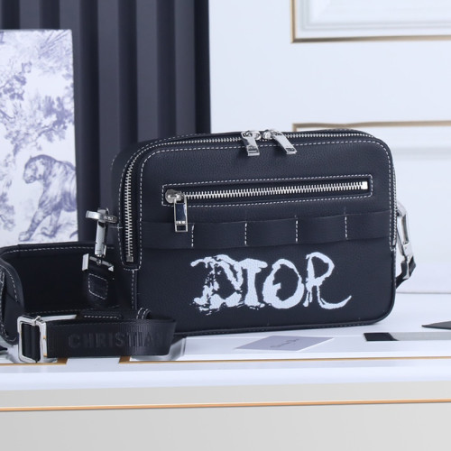Dior Mens Bags Crossbody Bags SAFARI MESSENGER BAG Beige and Black Dior Oblique Jacquard with Original Box 1ESPO206YKY_H10E