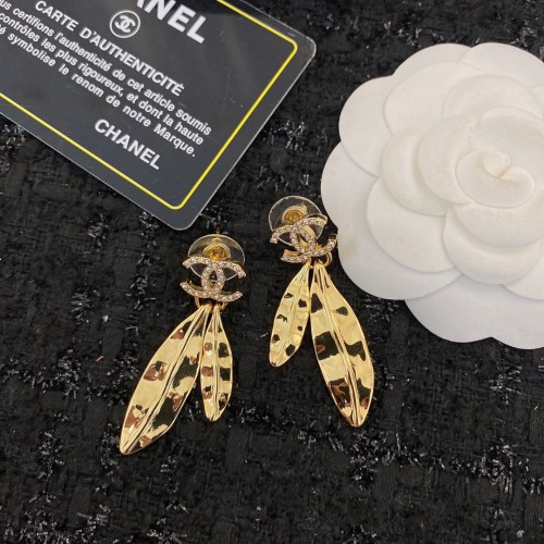 Chanel Luxury Womens Earrings E1798