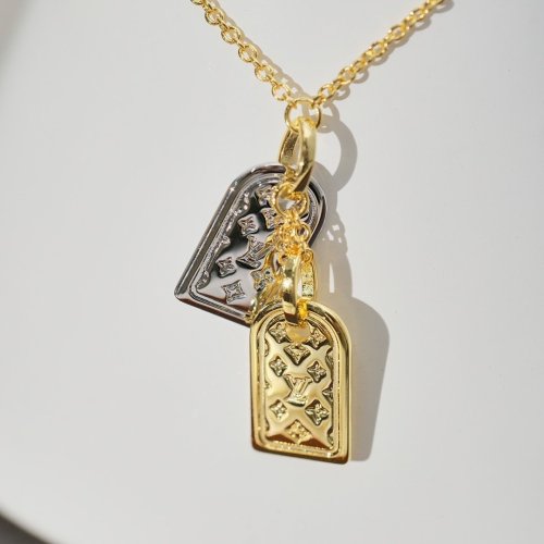 Louis Vuitton Luxury Men Womens Necklace