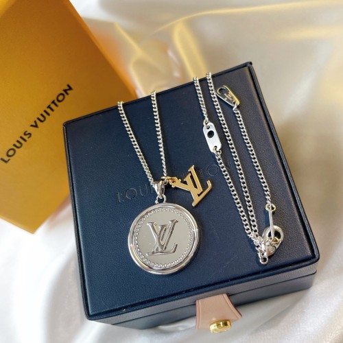 Louis Vuitton Luxury Womens Necklace AA258