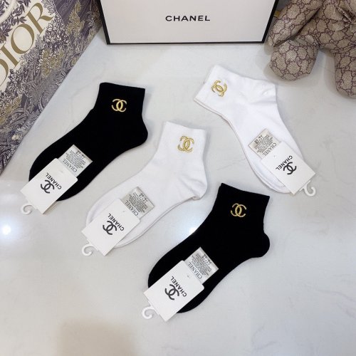 Chanel Socks 4 Pairs with Original Box Luxury Brand Breathable Chanel Sock