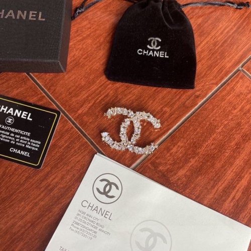Chanel Luxury Womens Brooches