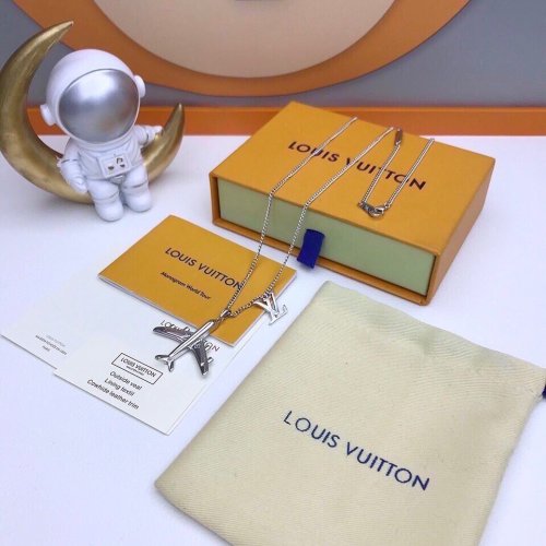 Louis Vuitton Luxury Men Womens Necklace
