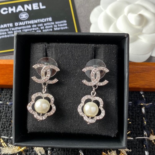 Chanel Luxury Womens Earrings