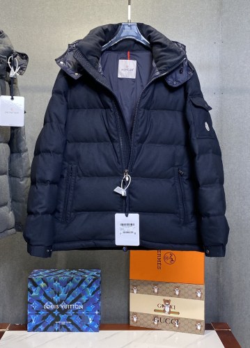 Moncler Design Mens Womens Winter Windprood Down Jackets Keep Warm 90% White Duck Down