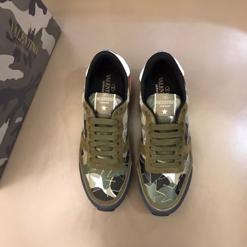 Valentino Men Shoes Fashion Design Luxury Brand ROCKRUNNER CAMOUFLAGE LAMINATED STUDDED SNEAKER with Original Box