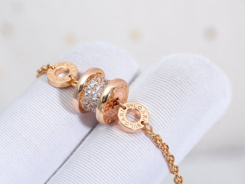 Bvlgari Luxury Womens Bracelet B.Zero1
