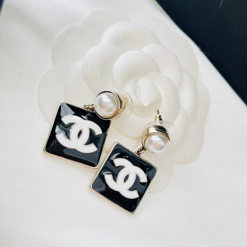 Chanel Luxury Womens Earrings