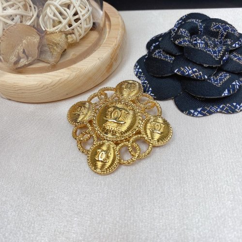 Chanel Luxury Womens Brooche YA045