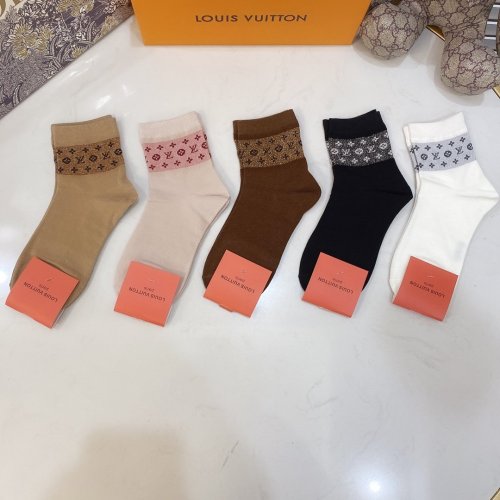 Louis Vuitton Socks 5 Pairs with Original Box Luxury Brand Breathable LV Sock