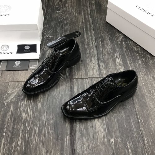 Versace Men Shoes Fashion Design Luxury Brand