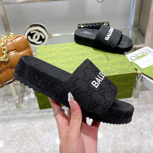 Gucci Womens Shoes Sandals Slides Slippers Luxury Brand Thick Sole Design Women's GG canvas slide sandal with Original Box 624695 H6320 9763