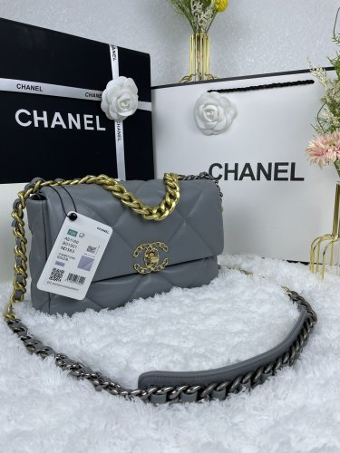 Chanel Womens Bags Shoulder Messenger Bags Chanel 19 Flap Bag Luxury Brand with Original Box