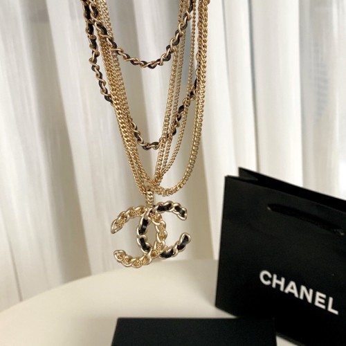 Chanel Luxury Womens Necklace XXL0143