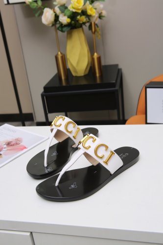 Gucci Womens Shoes Sandals Casual Design Luxury Brand Classic Leather thong sandal with Double G ‎497444 A3N00 1000 with Original Box