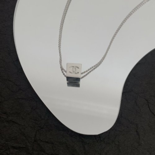 Chanel Luxury Womens Necklace