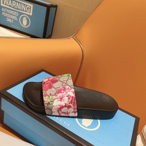 Gucci Mens Shoes Flat Sandals Slippers Luxury Brand GG Blooms Supreme floral slide sandal with Original Box