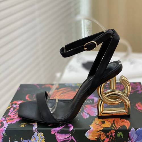 Dolce&Gabbana Womens Shoes Sandals Slippers Luxury Brand Fashion Patent leather sandals with DG Pop heel with Original Box