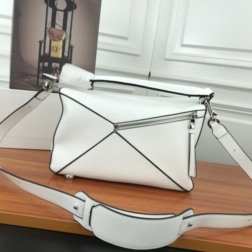 Loewe Womens Bag Puzzle Bag in Soft Grained Calfskin