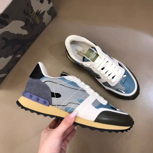 Valentino Men Shoes Fashion Design Luxury Brand ROCKRUNNER CAMOUFLAGE LAMINATED STUDDED SNEAKER with Original Box