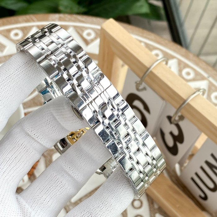 Cartier SA Watch Luxury Brand Design Fashion Type with Original Box
