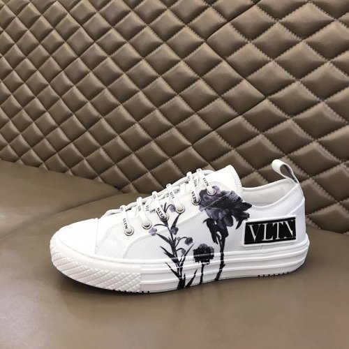 Valentino Men and Women Shoes Fashion Design Luxury Brand