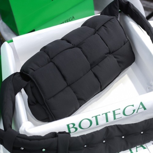 Bottega Veneta Women Bags PADDED CASSETTE BAG with Original Box Cassette Bags