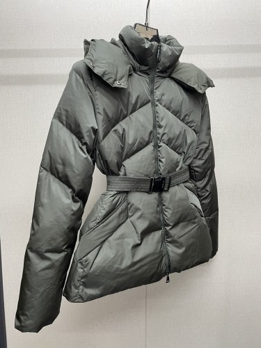 Moncler Design Womens Winter Windprood Down Jackets Keep Warm 90% White Duck Down Slim Design