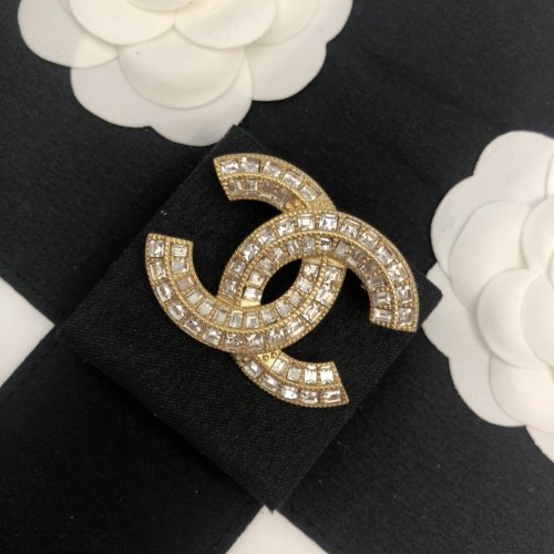 Chanel Luxury Womens Brooches XXZ0011