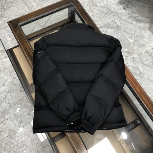 Moncler Design Mens Womens Winter Windprood Down Jackets Keep Warm 90% White Duck Down