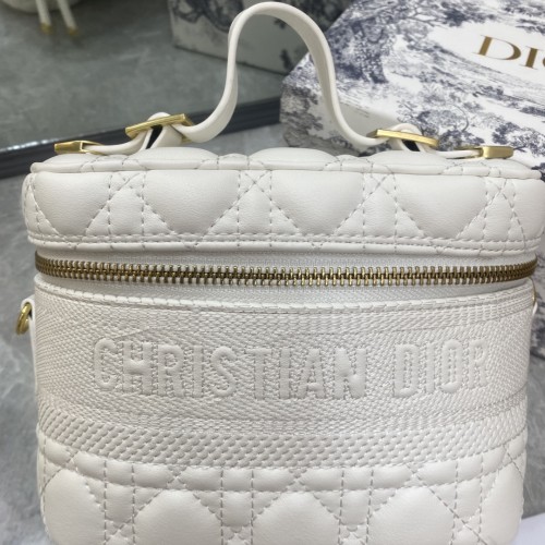 Dior Womens Bags Luxury Brand Fashion Small Diortravel Vanity Case White Cannage Lambskin with Original Box