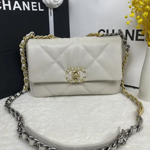 Chanel Womens Bags Shoulder Messenger Bags Chanel 19 Flap Bag Luxury Brand with Original Box