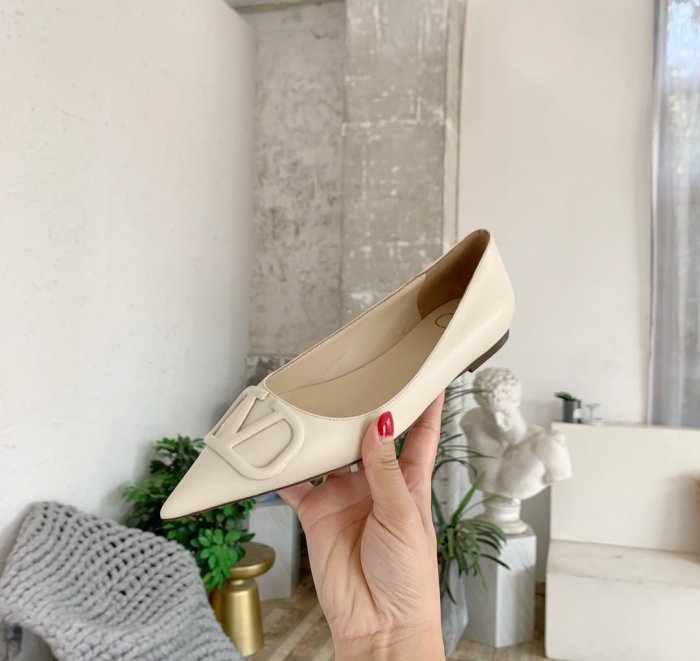 Valentino Women Shoes Mule Flip Flop Sandals VLOGO SIGNATURE CALFSKIN PUMP FLAT with Original Box Luxury Brand