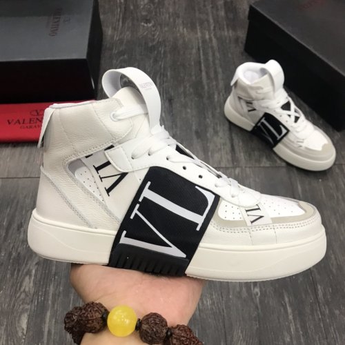 Valentino Men and Women Shoes Fashion Design Luxury Brand