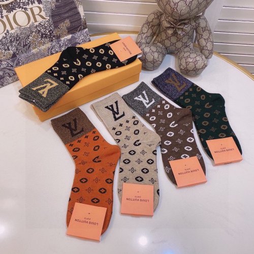 Louis Vuitton Socks 5 Pairs with Original Box Luxury Brand Breathable LV Sock