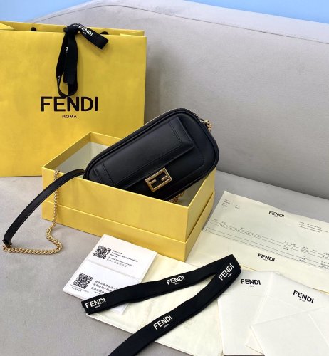Fendi Womens Bag EASY 2 BAGUETTE