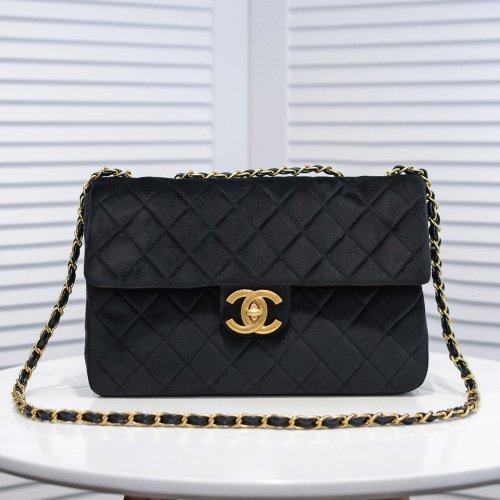 Chanel Womens Bags Crossbody Classic Bag