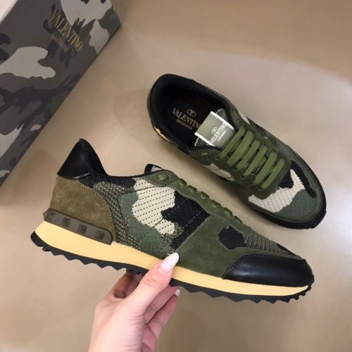 Valentino Men Shoes Fashion Design Luxury Brand ROCKRUNNER CAMOUFLAGE LAMINATED STUDDED SNEAKER with Original Box
