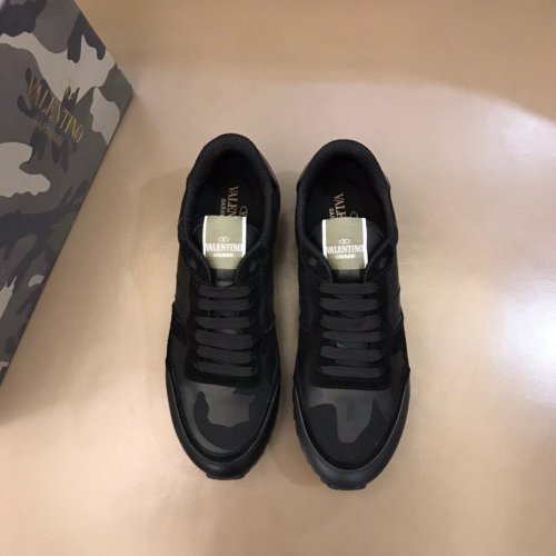 Valentino Men Shoes Fashion Design Luxury Brand ROCKRUNNER CAMOUFLAGE LAMINATED STUDDED SNEAKER with Original Box