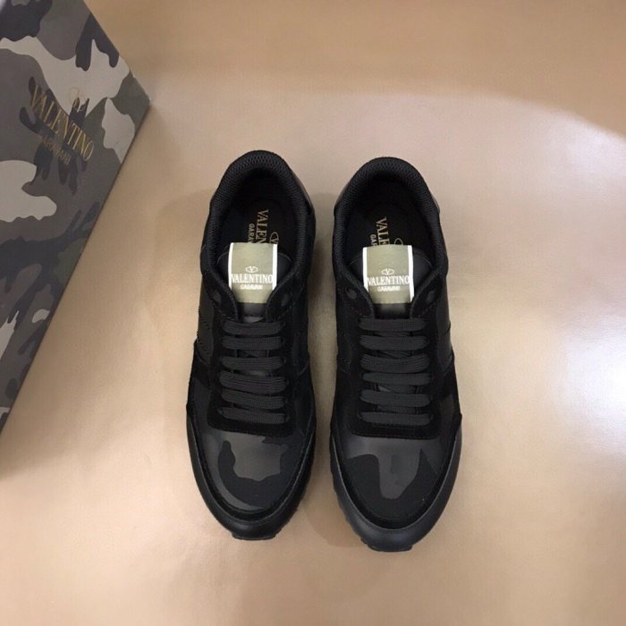 Valentino Men Shoes Fashion Design Luxury Brand ROCKRUNNER CAMOUFLAGE LAMINATED STUDDED SNEAKER with Original Box