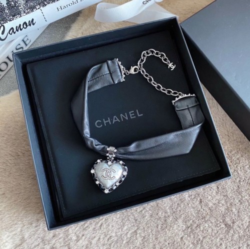 Chanel Luxury Womens Necklace Choker B234