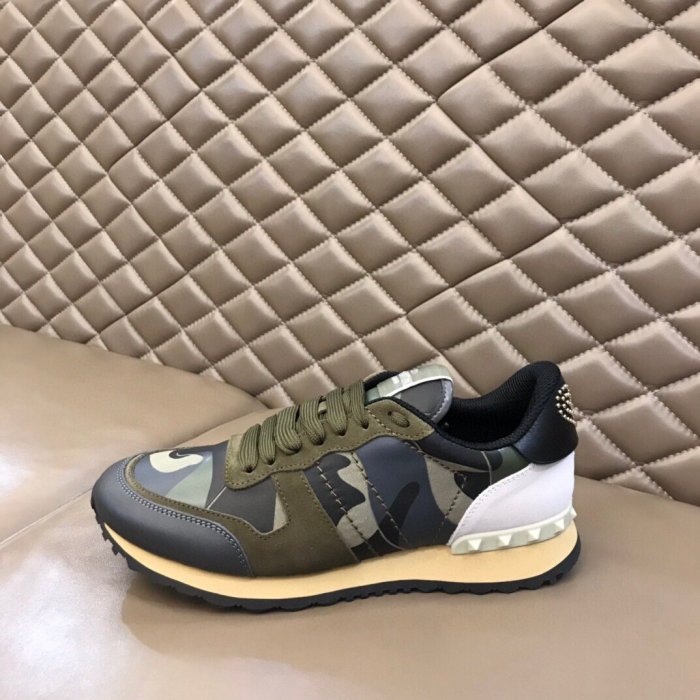 Valentino Men Shoes Fashion Design Luxury Brand ROCKRUNNER CAMOUFLAGE LAMINATED STUDDED SNEAKER with Original Box