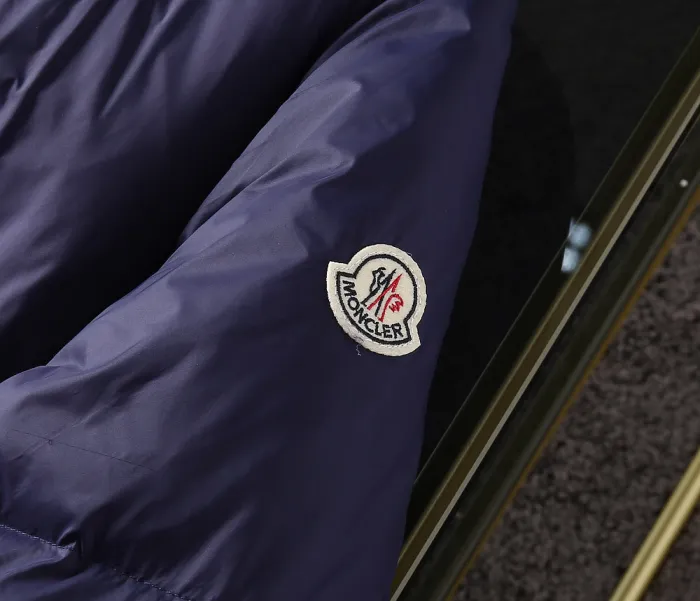 Moncler Design Mens Womens Winter Windprood Down Jackets Keep Warm 90% White Duck Down