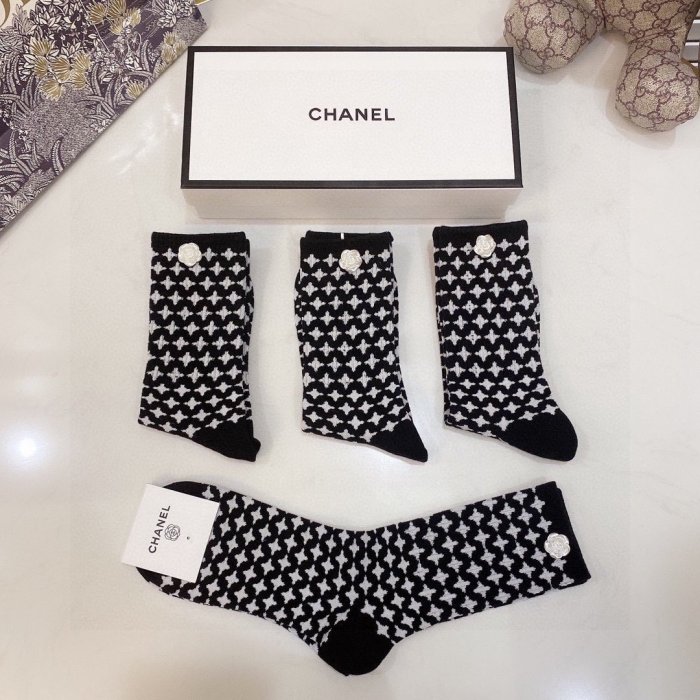 Chanel Socks 4 Pairs with Original Box Luxury Brand Breathable Chanel Sock