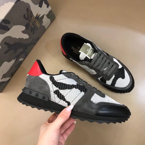 Valentino Men Shoes Fashion Design Luxury Brand ROCKRUNNER CAMOUFLAGE LAMINATED STUDDED SNEAKER with Original Box