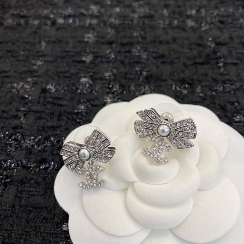 Chanel Luxury Womens Earrings E1730
