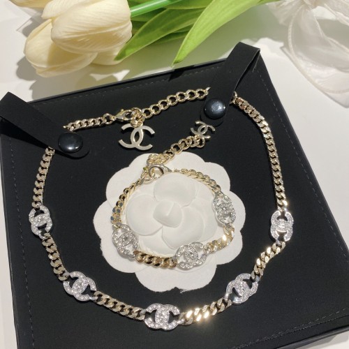 Copy Chanel Luxury Womens Bracelet XSL0038 Necklaces XXL0103