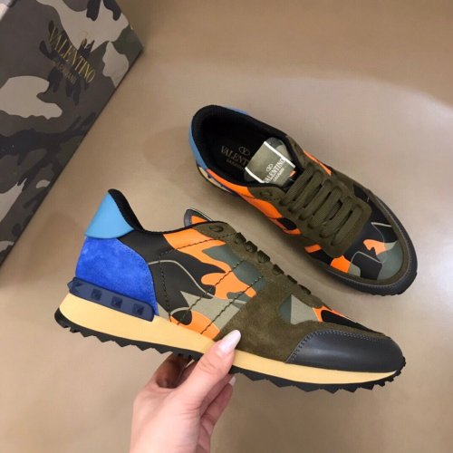 Valentino Men Shoes Fashion Design Luxury Brand ROCKRUNNER CAMOUFLAGE LAMINATED STUDDED SNEAKER with Original Box