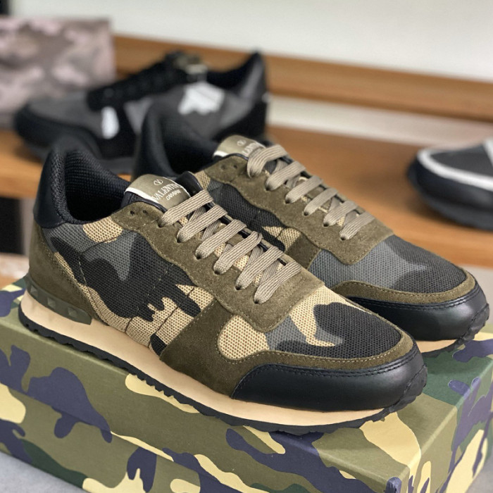 Valentino Men Shoes Fashion Design Luxury Brand ROCKRUNNER CAMOUFLAGE LAMINATED STUDDED SNEAKER with Original Box