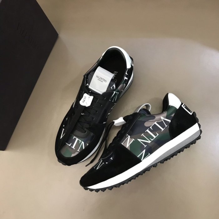 Valentino Men Shoes Fashion Design Luxury Brand ROCKRUNNER CAMOUFLAGE LAMINATED STUDDED SNEAKER with Original Box